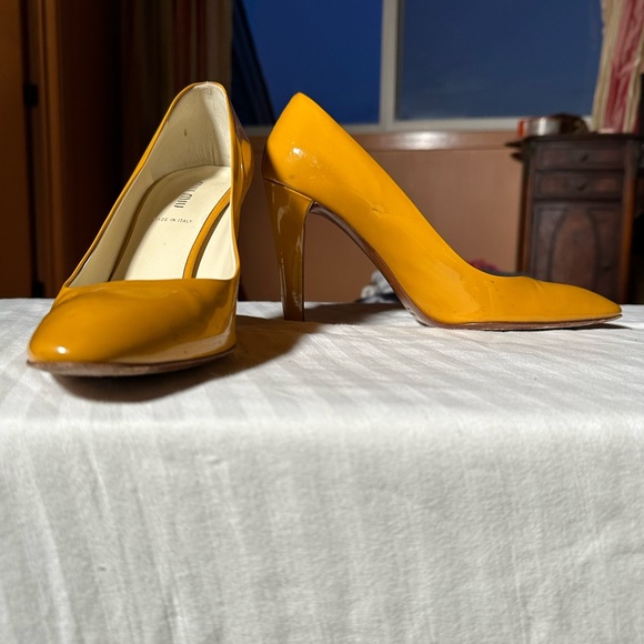 AUTHENTIC MIU MIU 🥰 YELLOW PATENT LEATHER HEEL PUMPS SIZE 39 🥳 8.5 y2k Barbie - Picture 3 of 11